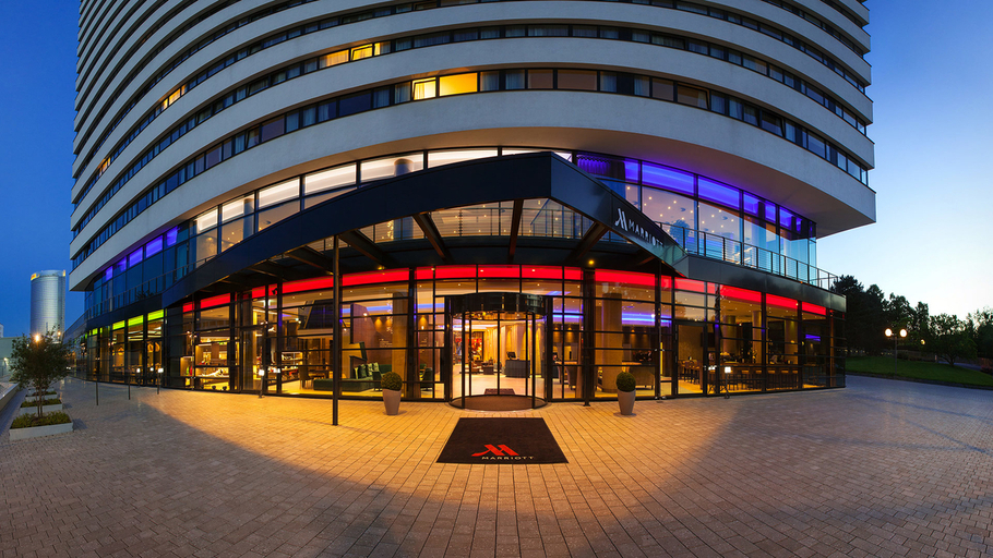 Exterior & Views 2, Radisson Blu Hotel, Bonn, Bonn