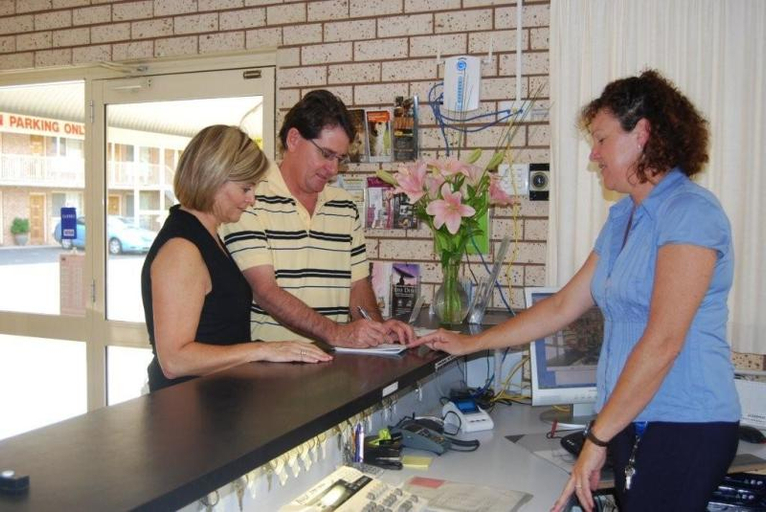 Food & Drinks, The Aberdeen Motel, Dubbo - Pt A
