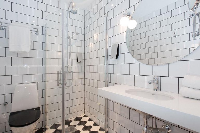 Bathroom 4, Home Hotel Borgen, Örebro