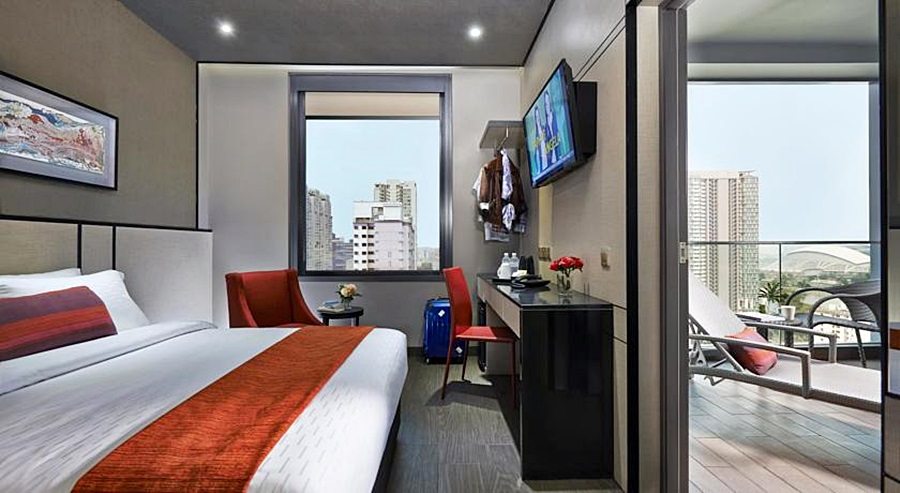 Hotel Boss, Rochor