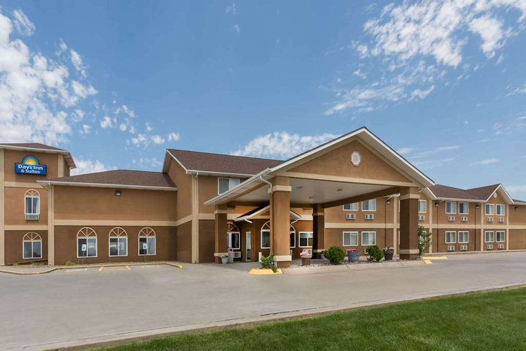 Exterior & Views 2, Quality Inn & Suites McCook, Red Willow