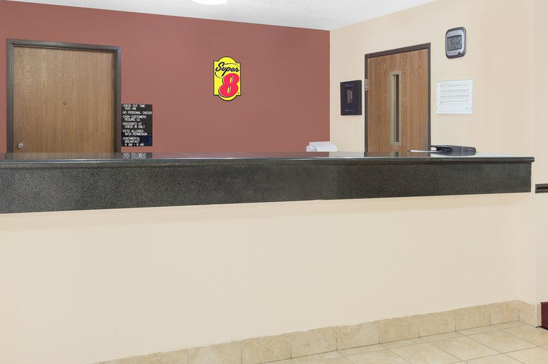 Public Area 3, Super 8 by Wyndham Galesburg, Knox
