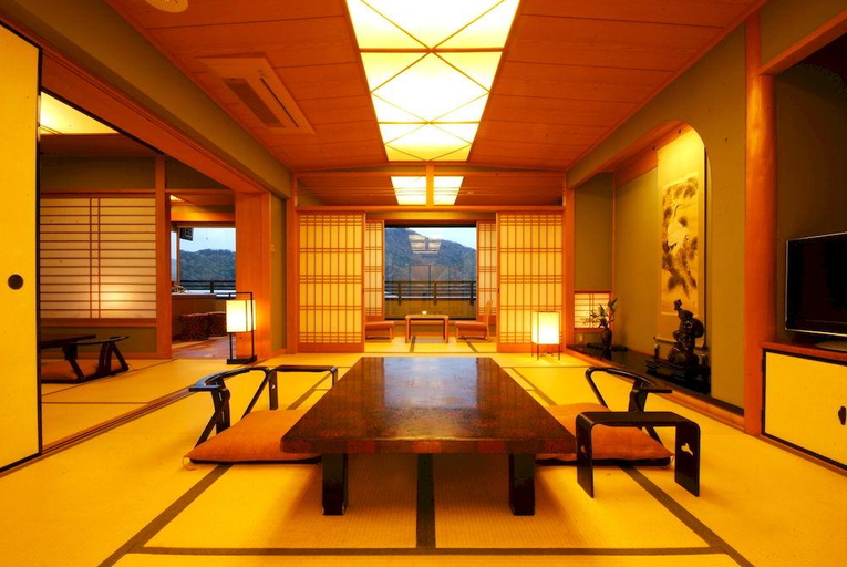 Exterior & Views 2, Kawaguchiya Kinosaki River Side Hotel, Toyooka