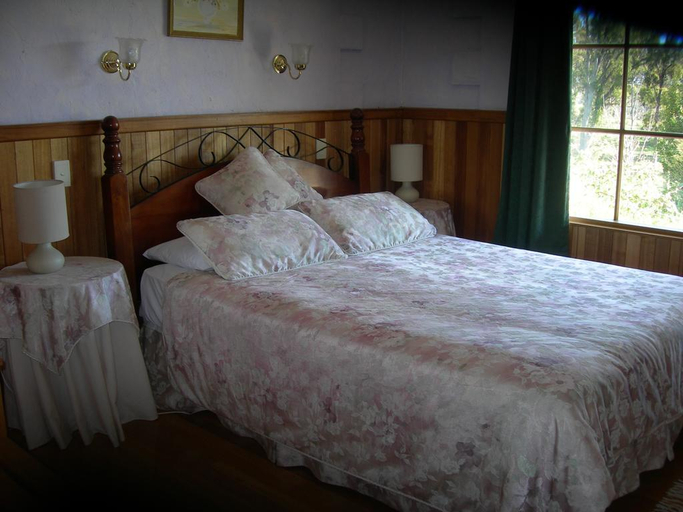 Bedroom 2, Platypus Park Country Retreat, Dorset