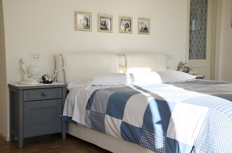 Bedroom 3, La Fabbrica Delle Idee B&B, Treviso