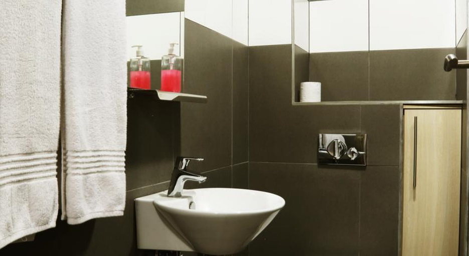 Bathroom 4, Hotel Portao Diaz, Eden