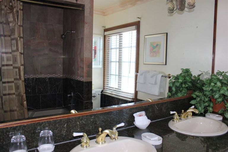 Bathroom 3, The Marlo, Santa Barbara