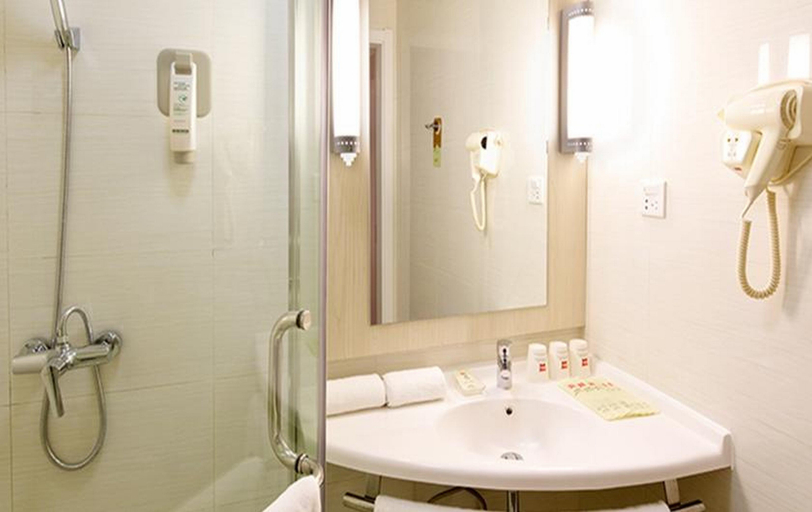 Bathroom, Ibis Hotel (Leshan City Center), Leshan