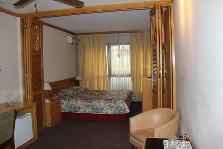 Bedroom 2, Klee Internacional, Montevideo