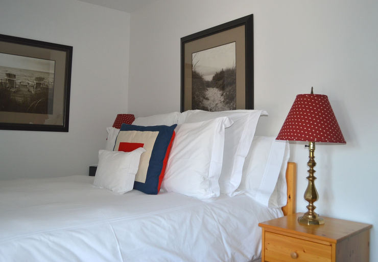 Bedroom 5, Mariner King Inn, Lunenburg