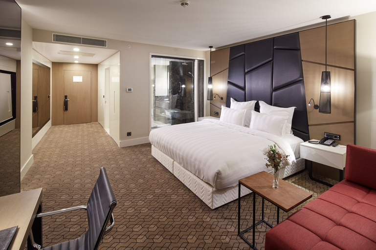 Bedroom 4, Pullman Istanbul Hotel & Convention Center, Bahçelievler