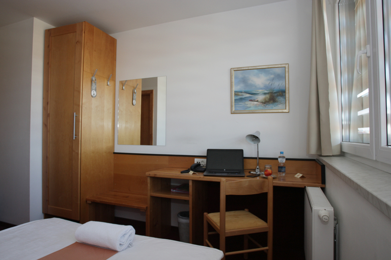Bedroom 4, Hotel Tabor, Maribor