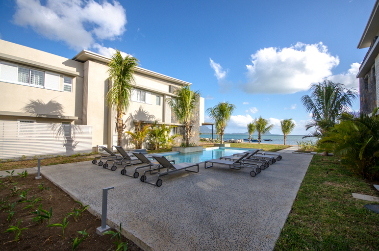 Sport & Beauty 4, L'Escale Beachfront Luxury Suite By Dream Escapes, Black River