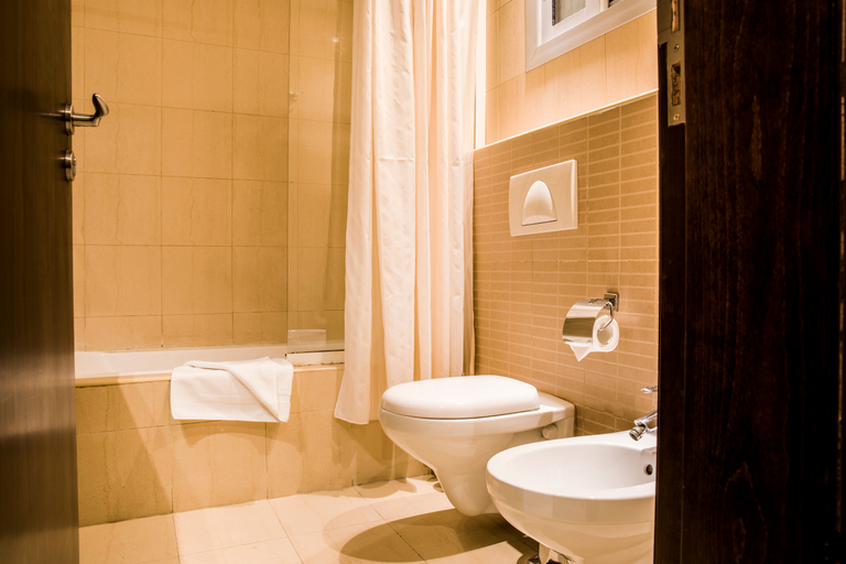 Bathroom 5, Imperial Suites, Doha