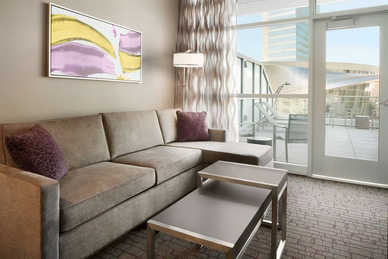 Exterior & Views 2, Embassy Suites by Hilton Charlotte Uptown, NC, Mecklenburg