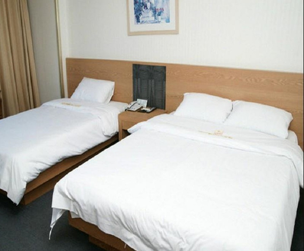 Bedroom 4, Chuncheon Bears Tourist Hotel, Chuncheon