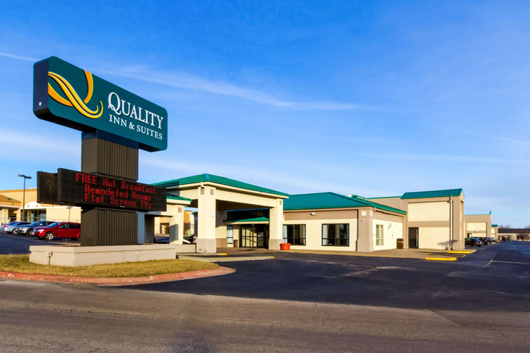 Exterior & Views, Quality Inn & Suites Moline-Quad Cities, Rock Island