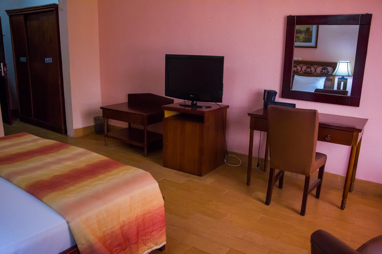 Bedroom, Heritage House Square Hotel, Mushin