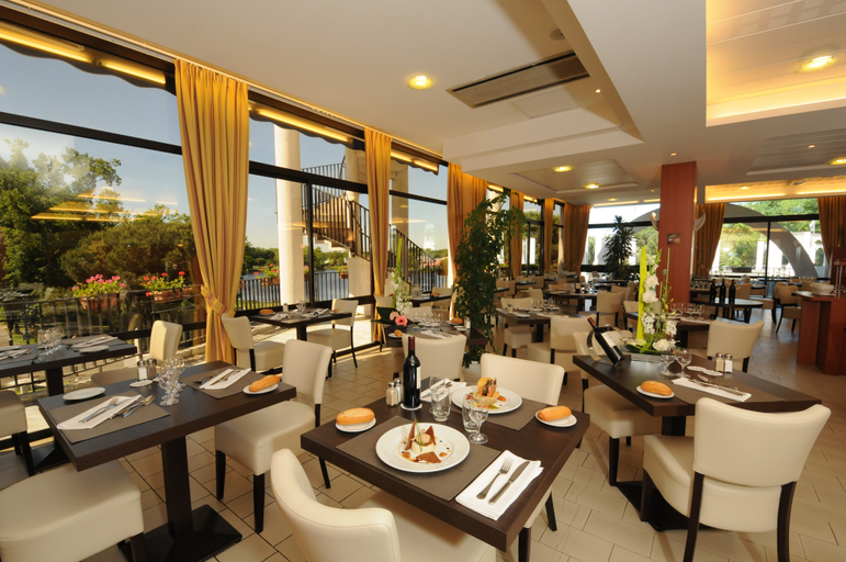 Food & Drinks 5, Brit Hotel Du Lac St Paul Les Dax, Landes