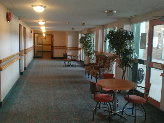 Public Area 3, Knights Inn Brandon, Division No. 7