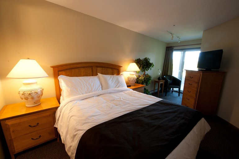 Bedroom 3, Pacific Shores Resort and Spa, Nanaimo