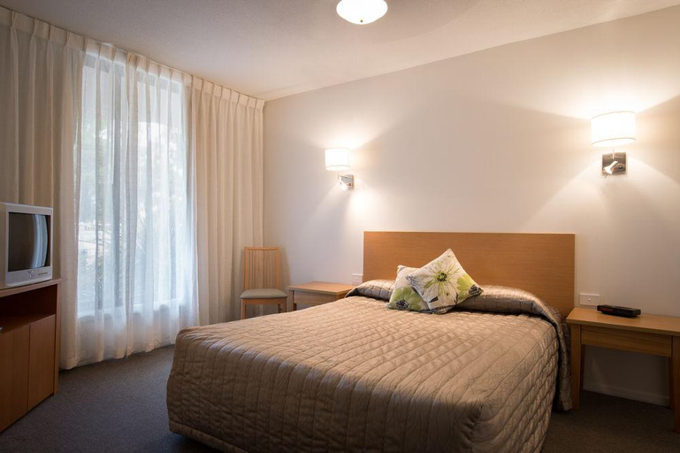 Bedroom 2, Capri Waters Country Club, Corowa