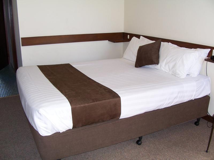 Bedroom 2, Mildura Golf Club Resort, Mildura - Pt A