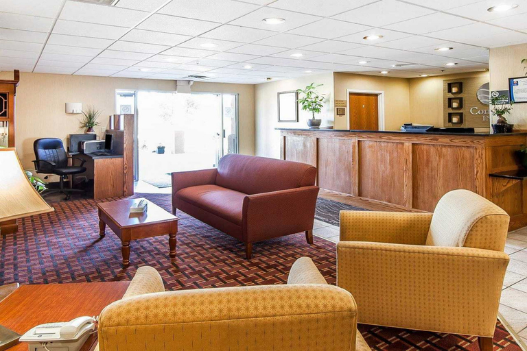 Public Area 2, Quality Inn Seaman, OH, Adams