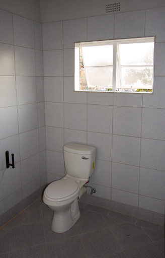 Bathroom 4, N1 Hotel & Campsite Victoria Falls, Hwange