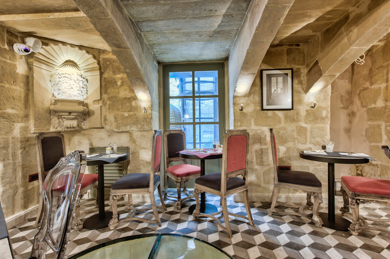 Public Area 3, Palazzo Consiglia - IK Collection