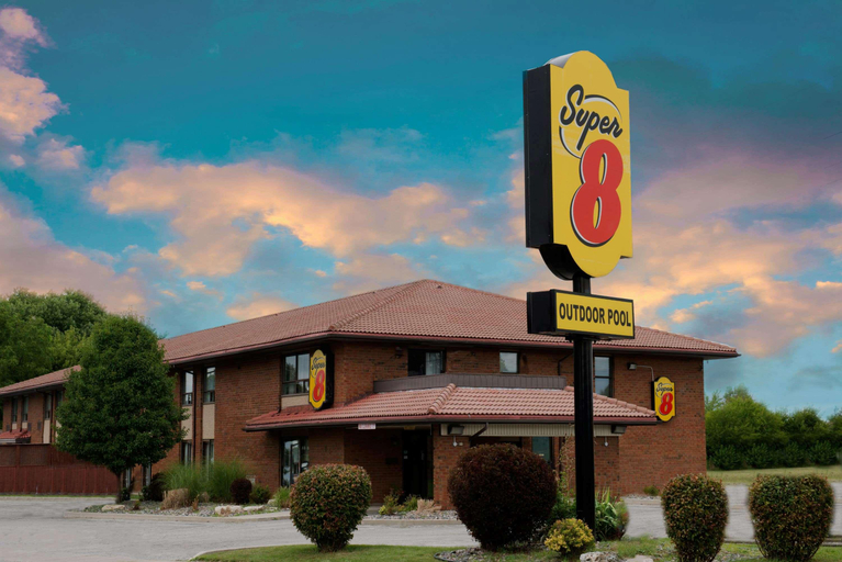 Exterior & Views 2, Quality Inn, Chatham-Kent