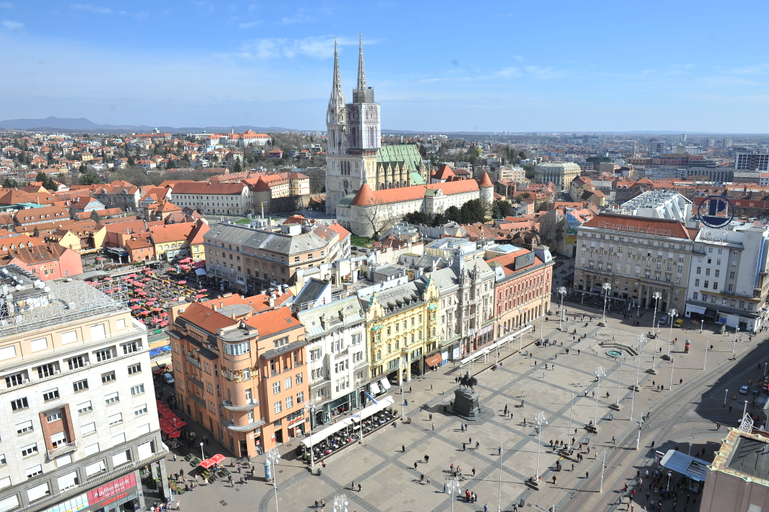 Exterior & Views 2, Oval Main Square Apartment, Zagreb