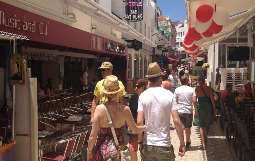 Public Area 2, Cheerfulway Minichoro, Albufeira