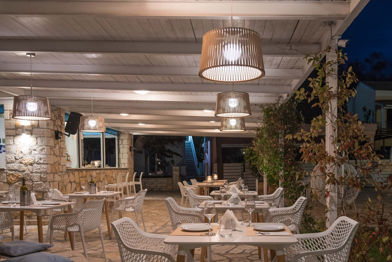 Food & Drinks 3, ELEÅŒNAS bohotel and Annex Apartment, Ionian Islands