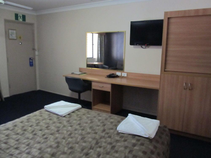 Exterior & Views 2, Sun Palms Motel, Rockhampton