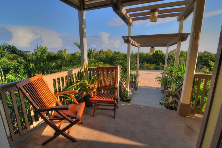 Public Area, Villa Allamanda