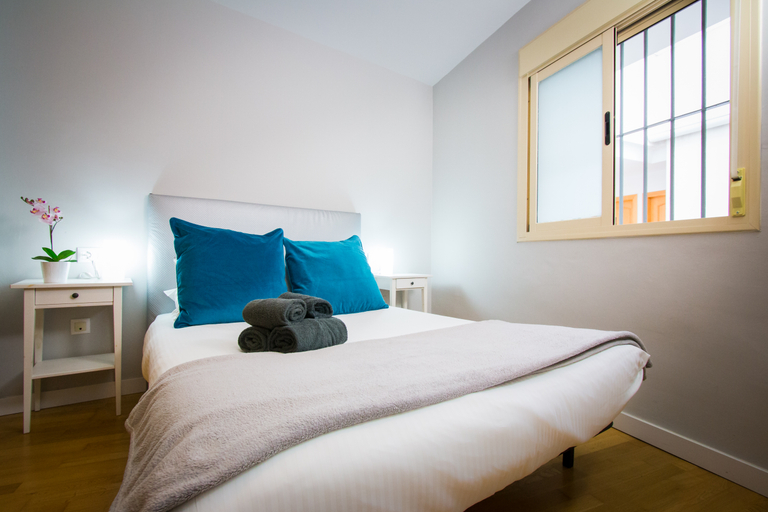 Bedroom 4, Holidays2Malaga Suites Apartments, Málaga