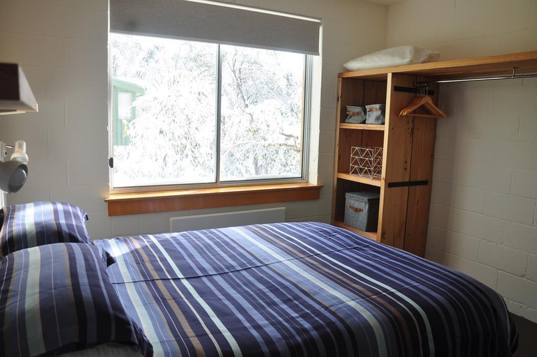 Bedroom 3, Ripparoo Lodge, Falls Creek Alpine Resort