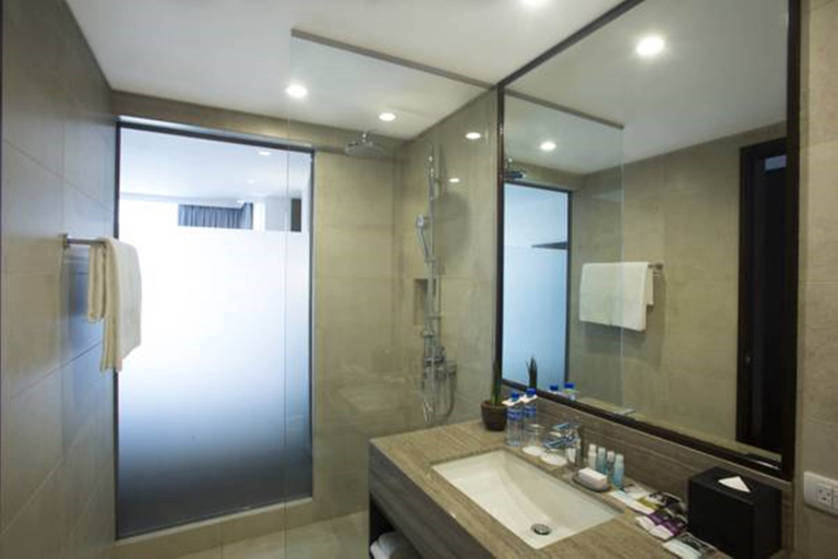 Bathroom 5, Wynwood Hotel Manila, Pasig City