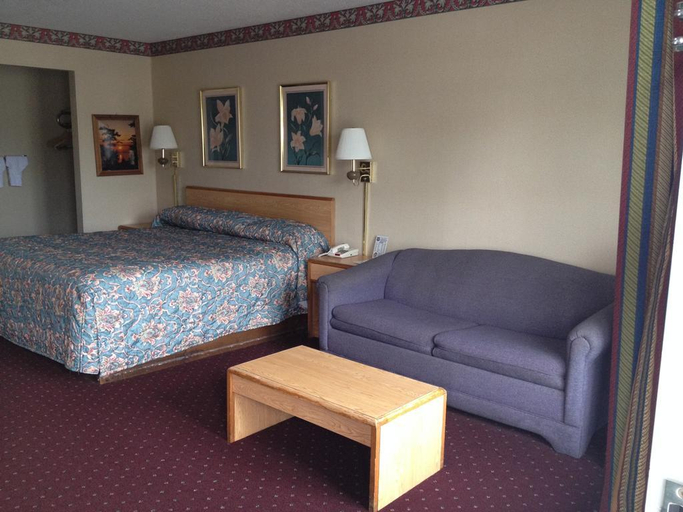 Bedroom 3, Knights Inn Cleveland, TN, Bradley