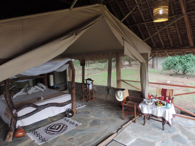 Loyk Tsavo Camp, Kibwezi East