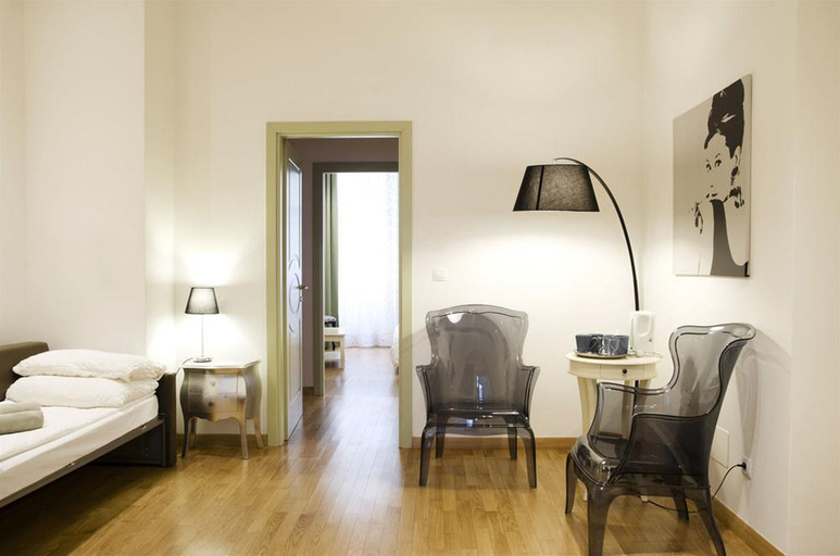 Exterior & Views 2, Dolce Vita Suites Hotel, Praha 1