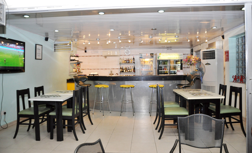 Food & Drinks 4, Nne-Era Residence, Mushin