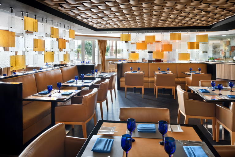 Al Aziziyah Boutique Hotel - Food & Drinks