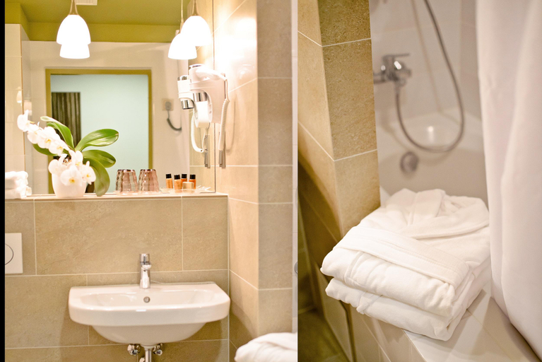 Bathroom, Hof, Kauno