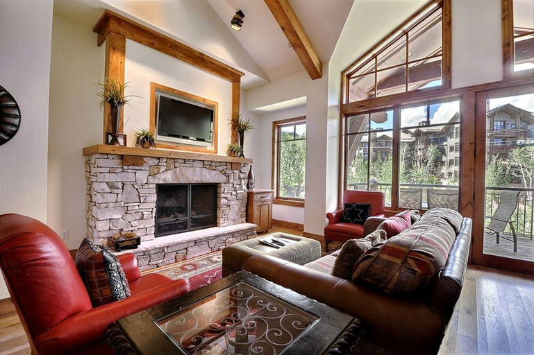 Public Area 4, Abode at Shooting Star, Summit