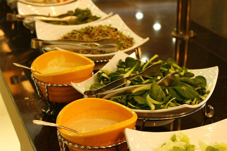 Food & Drinks