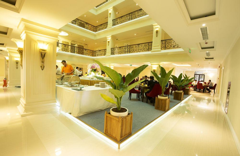 MerPerle Crystal Palace Hotel, Quận 7