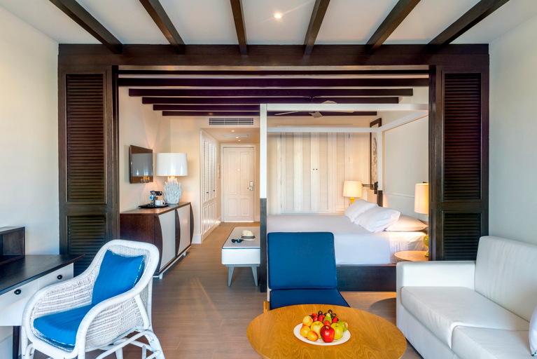 Bedroom, El Beso Adults Only at Ocean Riviera Paradise AI, Cozumel