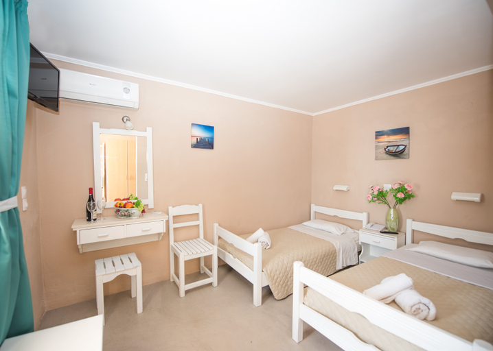 Bedroom 3, Ipsos Di Mare Hotel, Ionian Islands